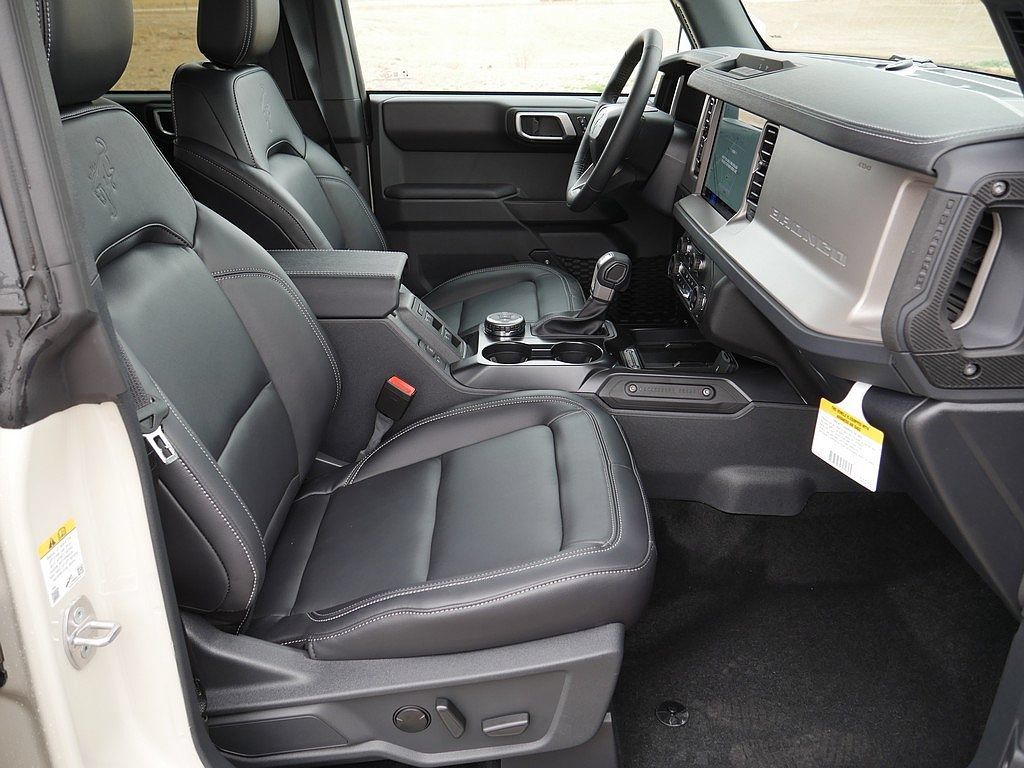New 2026 Ford Bronco Outer Banks AWD/4WD image 32