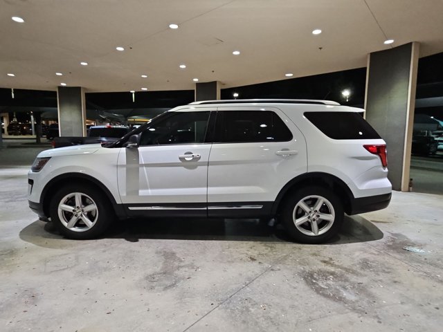 Used 2019 Ford Explorer XLT w/ Equipment Group 202A FWD image 7