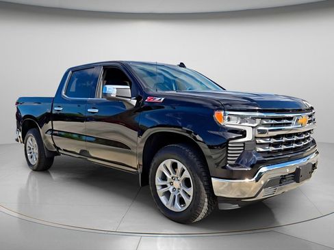 Used 2025 Chevrolet Silverado 1500 LTZ AWD/4WD image 9