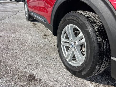 Certified 2023 Ford Explorer XLT w/ Equipment Group 202A image 25