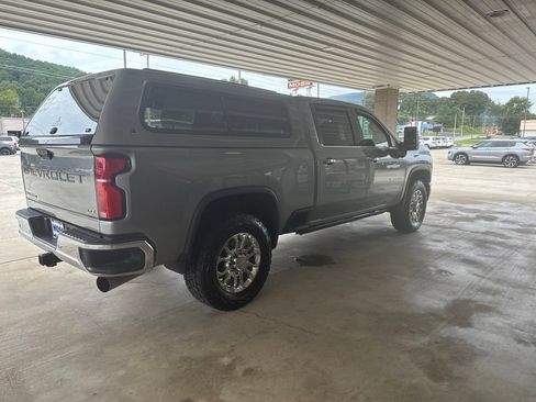 Used 2024 Chevrolet Silverado 2500 LTZ w/ LTZ Premium Package AWD/4WD image 4