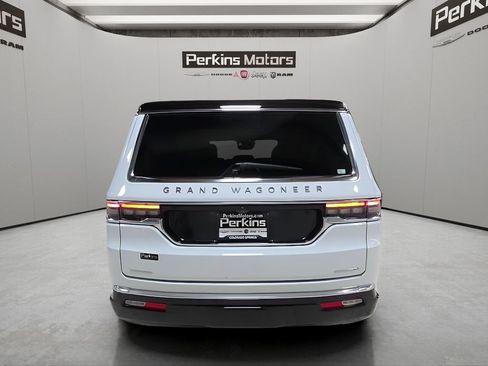 Certified 2023 Jeep Grand Wagoneer L Series II AWD/4WD image 4