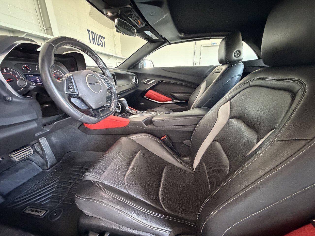 Used 2022 Chevrolet Camaro LT w/ Redline Edition RWD image 15