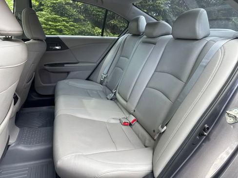 Used 2015 Honda Accord EX-L image 26
