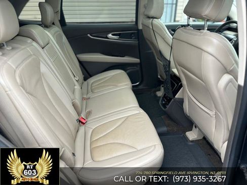 Used 2021 Lincoln Nautilus Reserve image 39