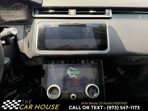 Used 2018 Land Rover Range Rover Velar S AWD/4WD image 31