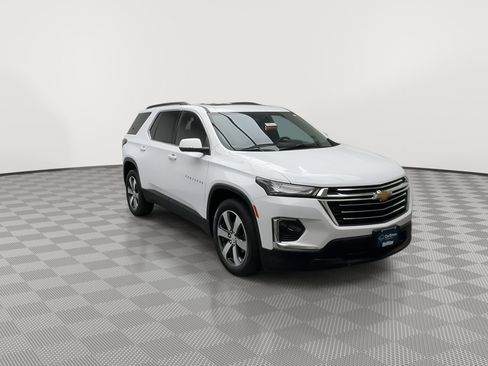 Certified 2023 Chevrolet Traverse LT w/ LT Premium Package AWD/4WD image 38