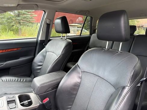 Used 2011 Subaru Outback 2.5i Limited AWD/4WD image 11