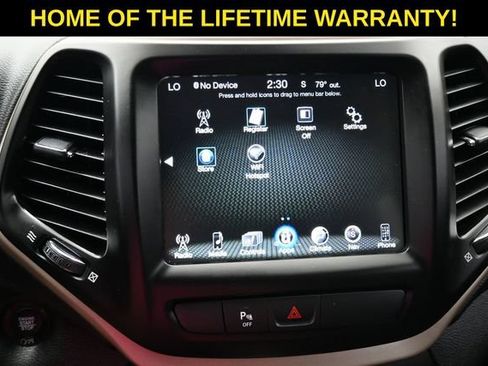 Used 2018 Jeep Cherokee Limited AWD/4WD image 32