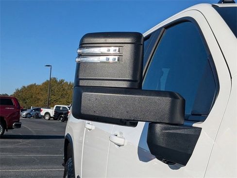 Used 2025 Chevrolet Silverado 2500 LT w/ Safety Package image 10