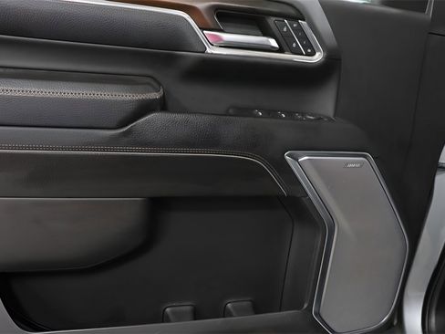 Used 2024 GMC Sierra 2500 Denali w/ Technology Package image 23