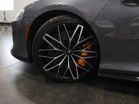 Used 2023 McLaren GT RWD image 14