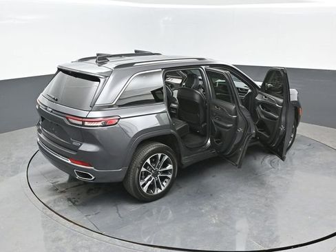 Used 2022 Jeep Grand Cherokee Overland w/ Advanced Protech Group III AWD/4WD image 27