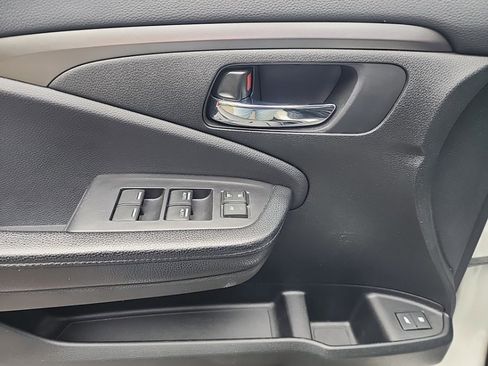 Used 2018 Honda Pilot EX-L image 32