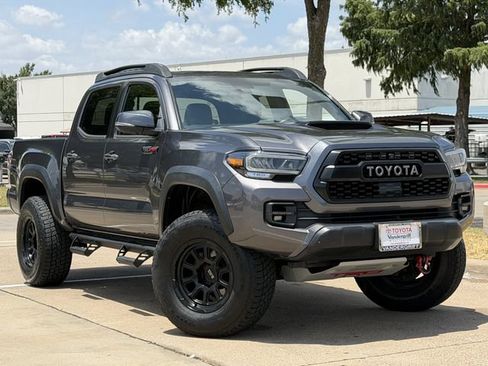 Used 2021 Toyota Tacoma TRD Pro AWD/4WD image 2