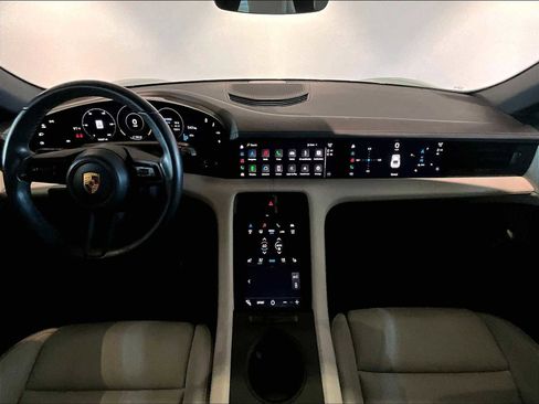 Used 2022 Porsche Taycan 4S image 17