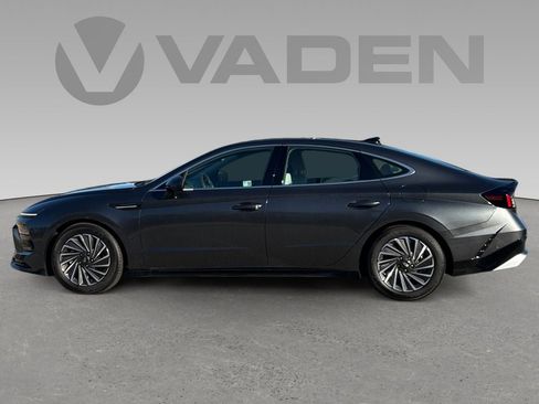 New 2025 Hyundai Sonata Limited image 7