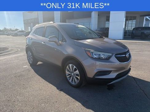 Used 2018 Buick Encore Preferred image 2