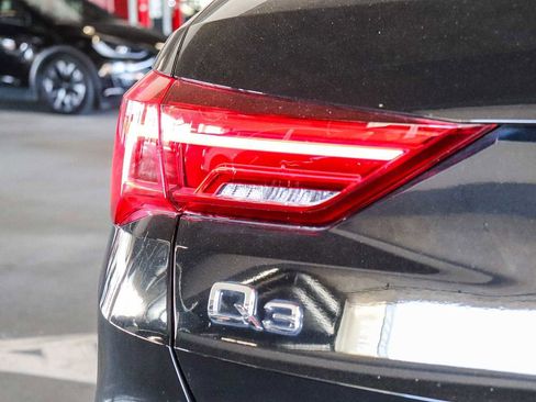 Used 2023 Audi Q3 2.0T Premium w/ Convenience Package AWD/4WD image 11