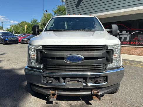 Used 2017 Ford F250 XL w/ Power Equipment Group AWD/4WD image 2