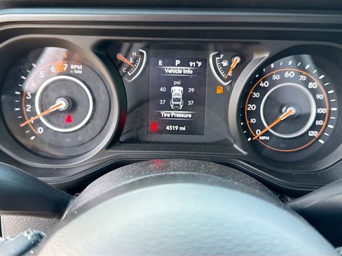 Used 2025 Jeep Wrangler Unlimited Sport AWD/4WD image 37