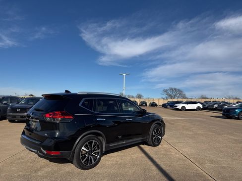 Used 2017 Nissan Rogue SL w/ SL Premium Package image 8