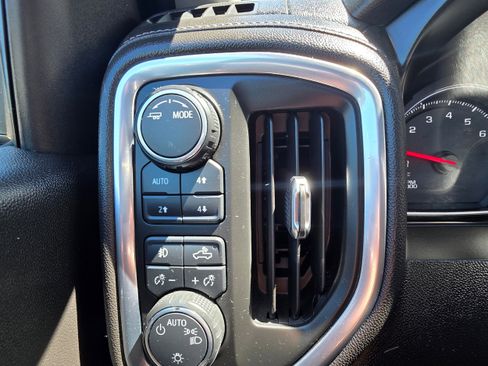 Used 2020 Chevrolet Silverado 1500 LT Trail Boss AWD/4WD image 15