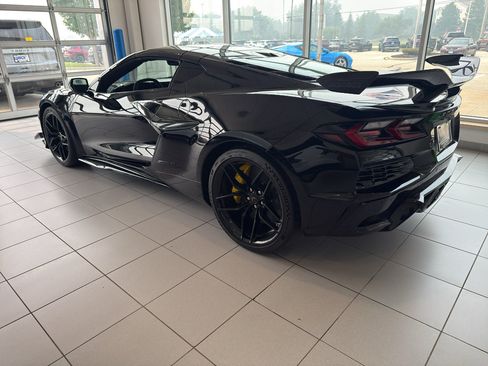 New 2027 Chevrolet Corvette Z06 w/ Z07 Performance Package RWD image 3