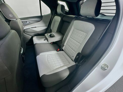 Used 2024 Chevrolet Equinox LS w/ LS Convenience Package image 26