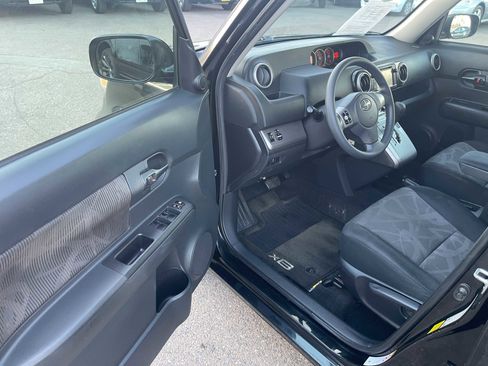 Used 2014 Scion xB image 15