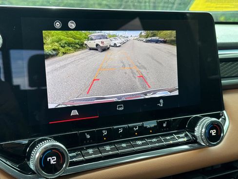 Used 2024 GMC Canyon AT4 w/ Canyon Safety Plus Package image 27