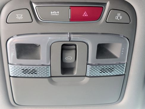Used 2025 Kia Telluride S FWD image 18