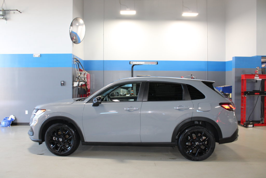 Used 2024 Honda HR-V Sport image 9