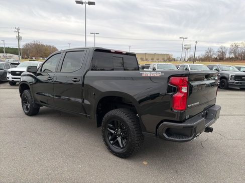 Used 2024 Chevrolet Silverado 1500 LT Trail Boss w/ Convenience Package II image 6