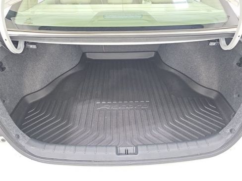 Used 2017 Honda Accord EX-L image 35