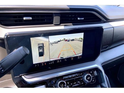 Used 2025 GMC Sierra 2500 Denali w/ Denali Reserve Package AWD/4WD image 23