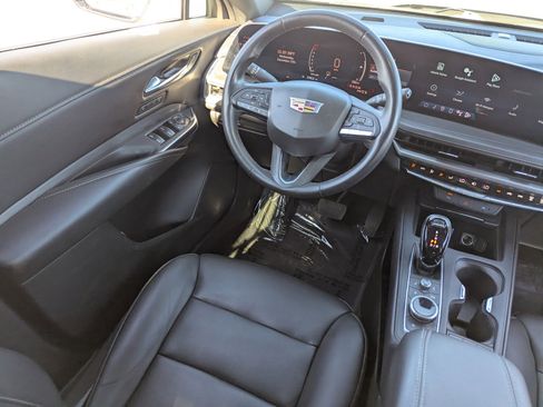 Certified 2024 Cadillac XT4 Premium Luxury image 17