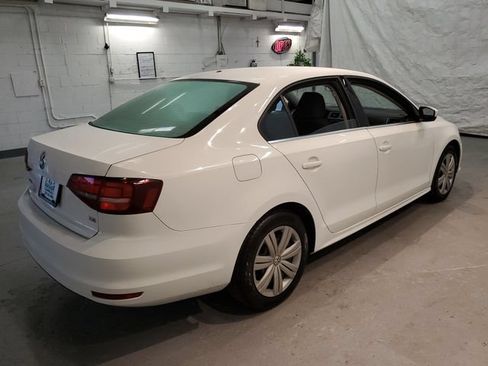 Used 2017 Volkswagen Jetta S w/ Jetta S Cold Weather Package FWD image 5
