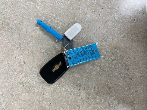 Used 2020 Chevrolet Traverse LT image 27