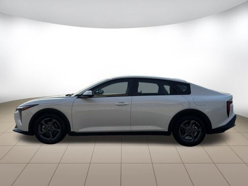 Used 2025 Kia K4 FWD image 4