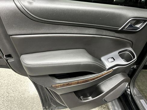 Used 2018 Chevrolet Tahoe LT w/ Luxury Package image 23