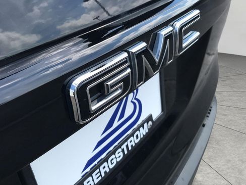 Certified 2023 GMC Acadia SLT w/ Elevation Edition AWD/4WD image 25