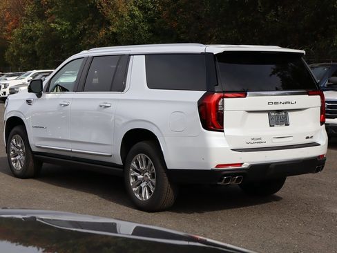 New 2026 GMC Yukon XL Denali w/ Sun & Power Step Package image 6