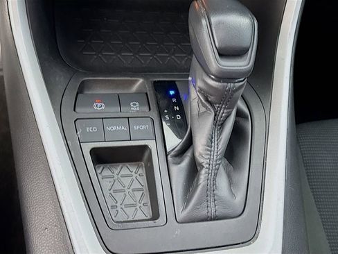 Used 2023 Toyota RAV4 LE image 22