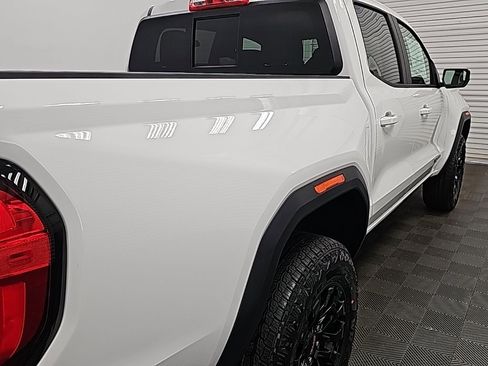 New 2026 GMC Canyon Elevation image 9