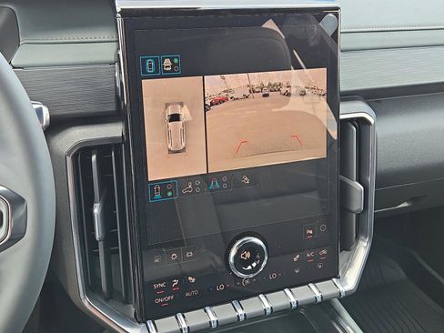 New 2026 GMC Acadia AT4 w/ LPO, Floor Liner Package AWD/4WD image 29