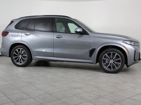 New 2026 BMW X5 xDrive50e w/ M Sport Package image 8