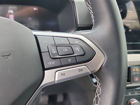 Certified 2025 Volkswagen Taos S image 29