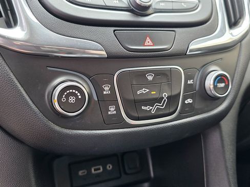 Used 2020 Chevrolet Equinox LT image 31