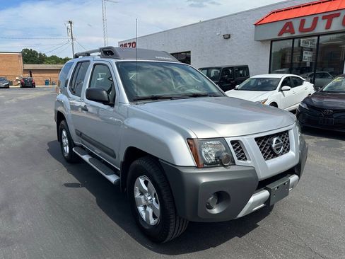 Used 2011 Nissan Xterra S AWD/4WD image 3